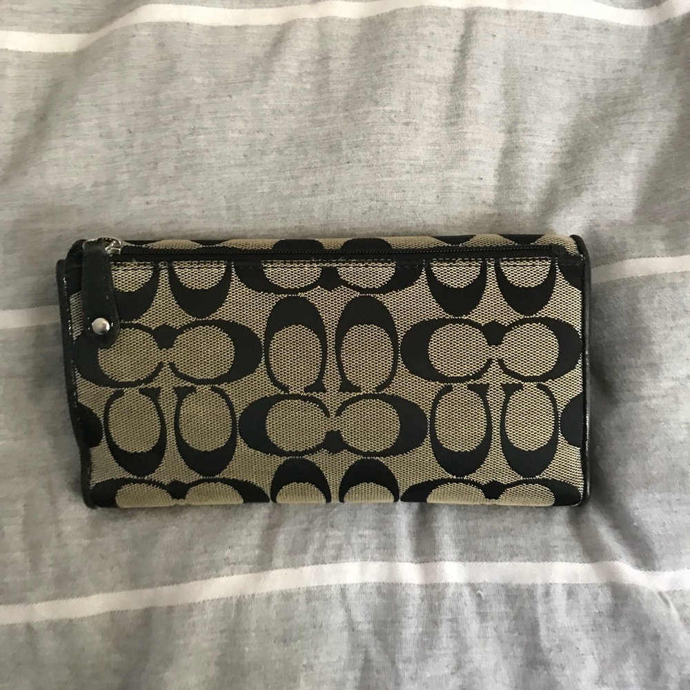 Coach Wallet - Picture 2 of 5